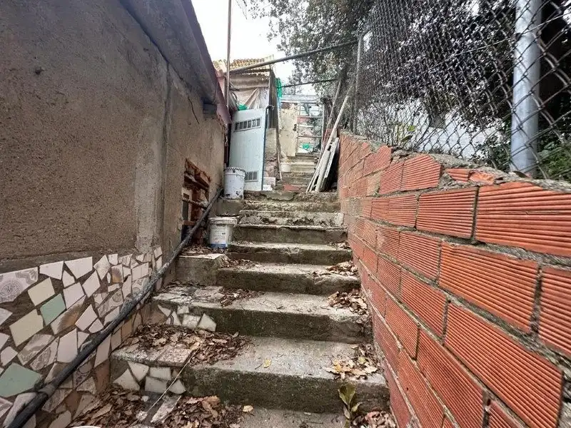 Vista exterior de Casa o xalet en venda en Montcada i Reixac