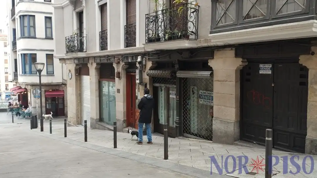 Vista exterior de Local en venta en Bilbao 
