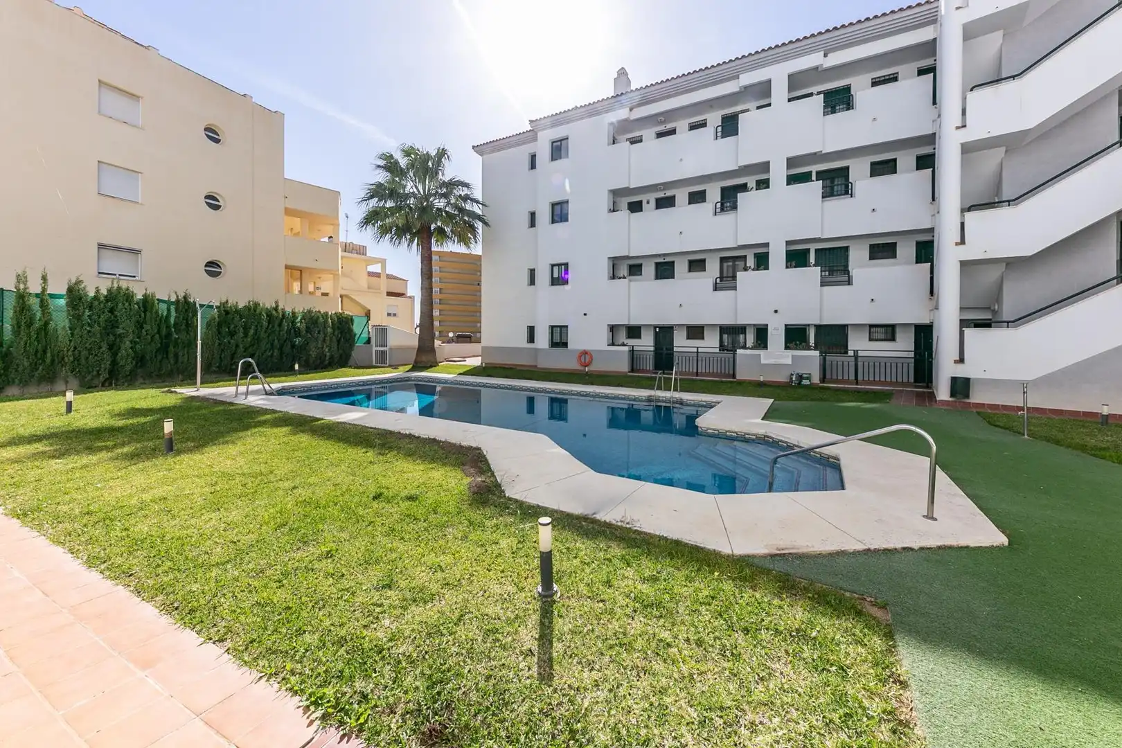 Vista exterior de Planta baja en venta en Fuengirola con Aire acondicionado, Calefacción y Jardín privado