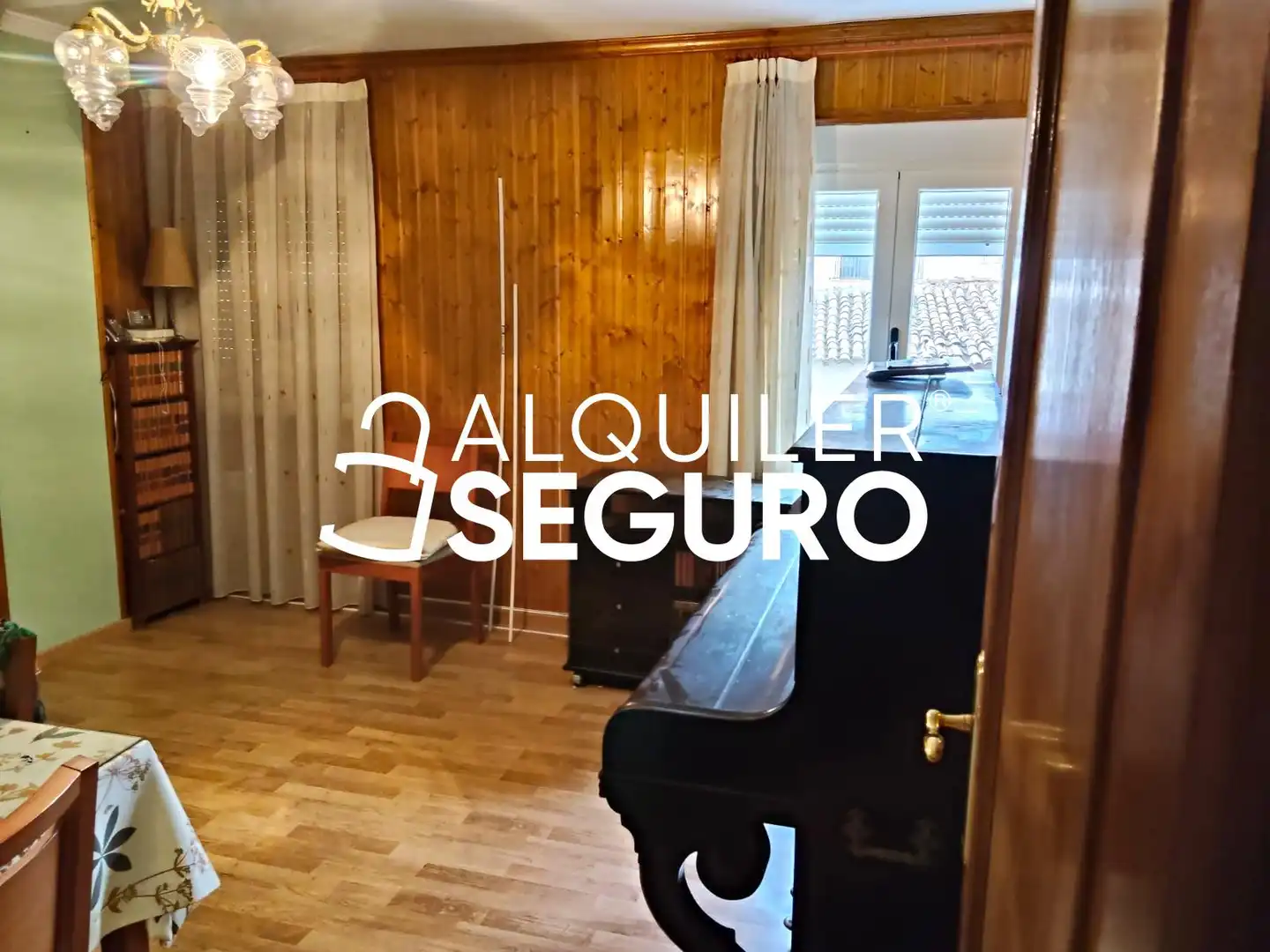 Piso de alquiler en Chelva con Aire acondicionado, Trastero y Amueblado