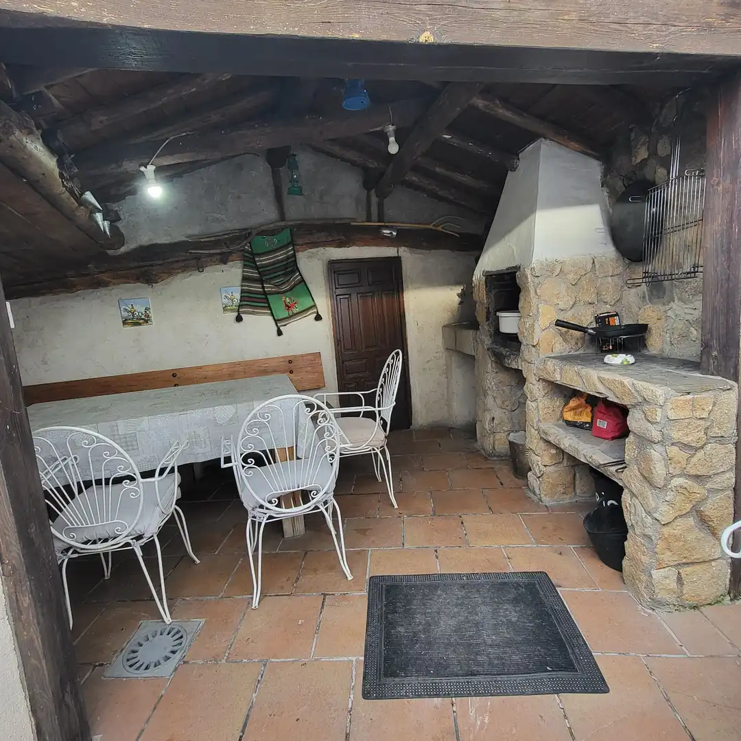 Country house zum Verkauf in Padiernos mit Heizung, Terrasse und Abstellraum
