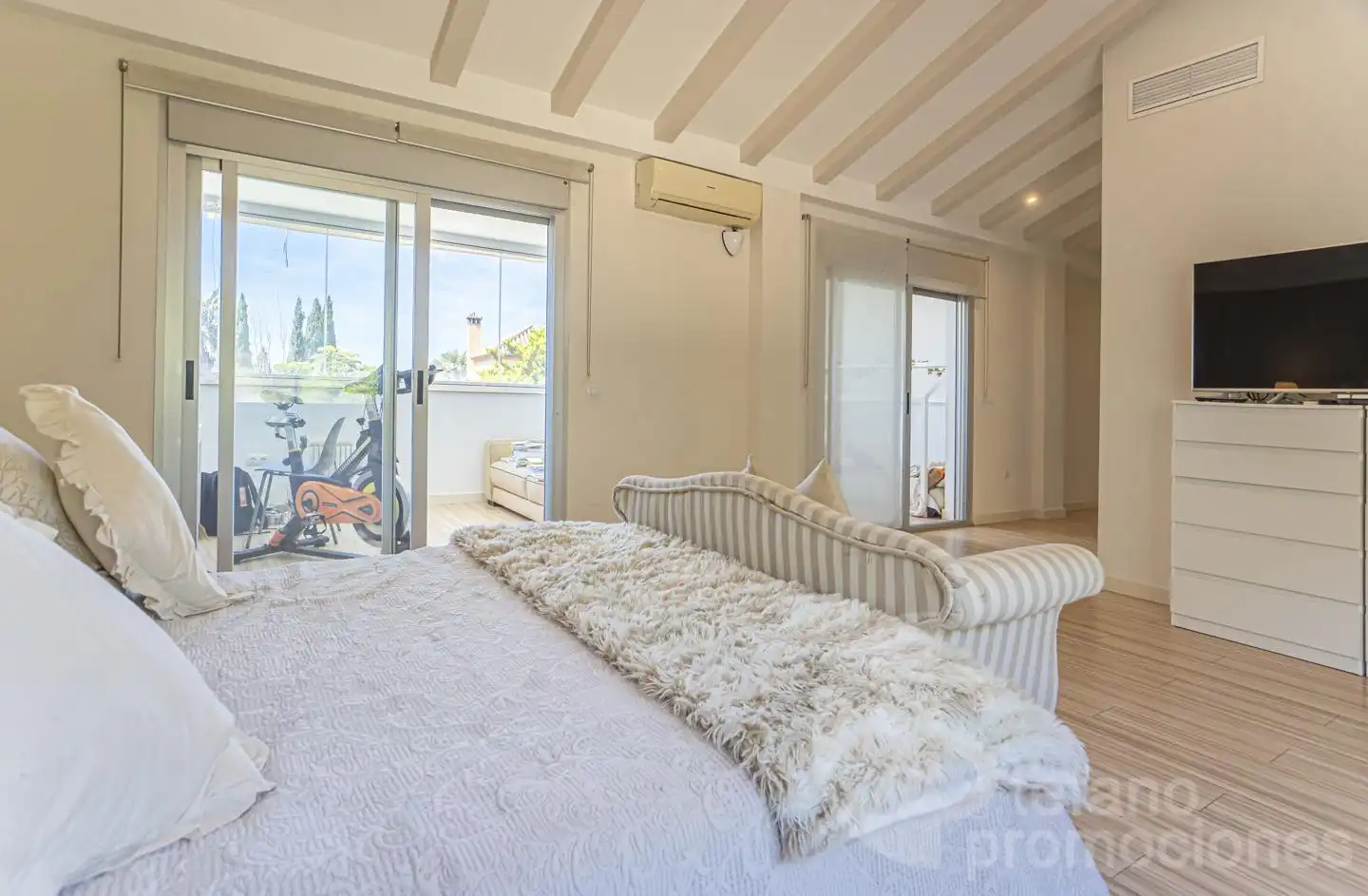 Habitación de Casa o chalet de alquiler en Málaga con Aire acondicionado, Calefacción y Jardín privado