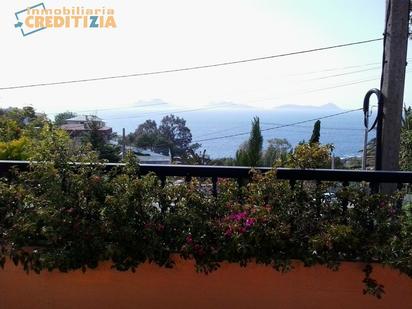 Vista exterior de Casa o xalet en venda en Nigrán amb Terrassa