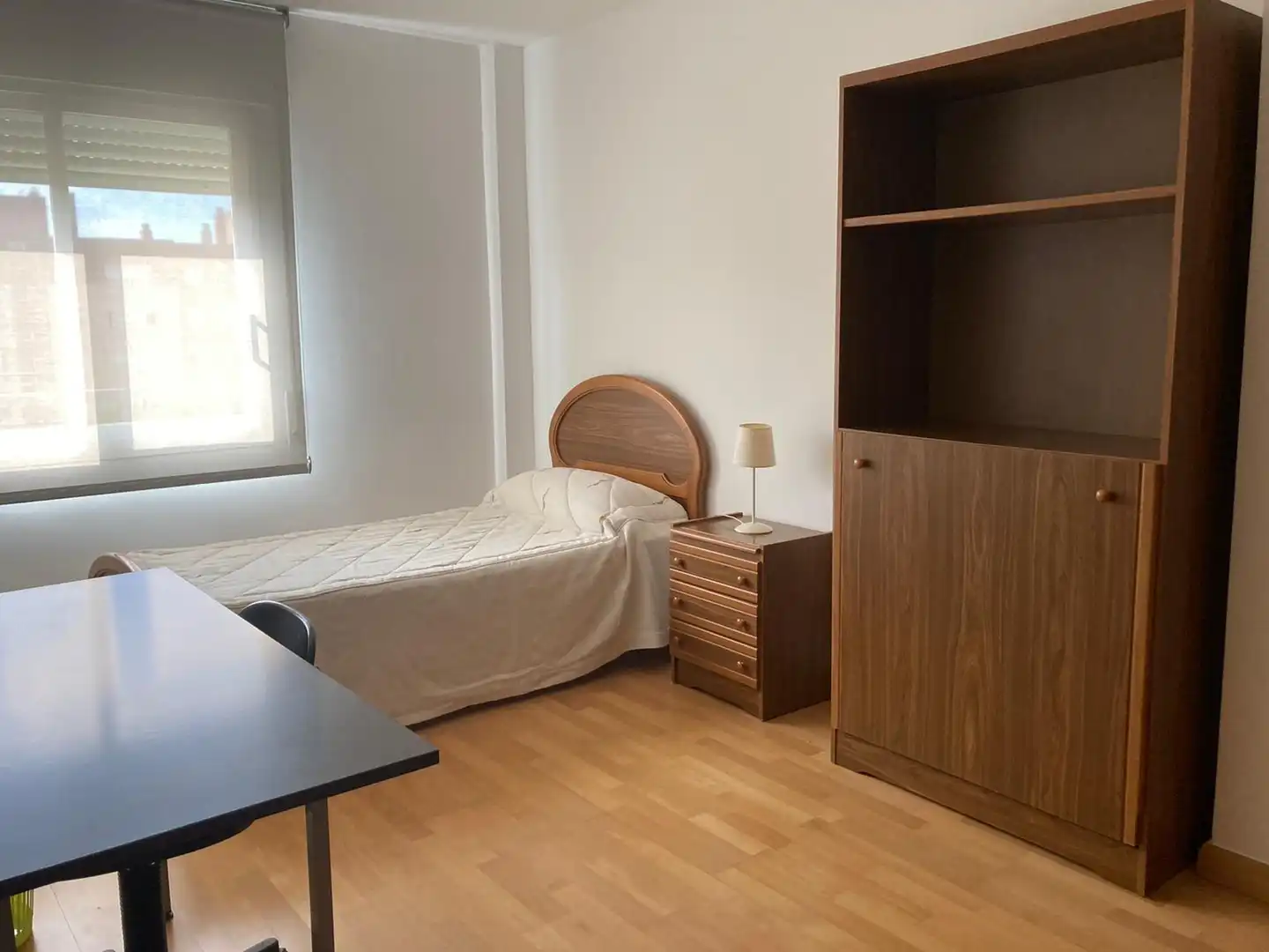 Habitación de Piso de alquiler en Mollet del Vallès con Calefacción, Parquet y Amueblado