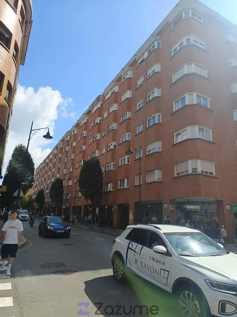 Flat with lift to rent in Av de Galicia