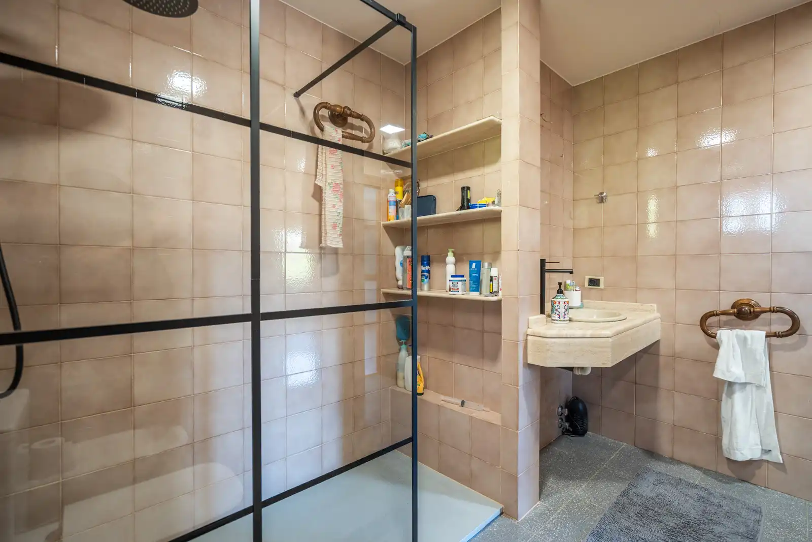 Baño de Casa o chalet en venta en Las Rozas de Madrid con Aire acondicionado, Calefacción y Jardín privado
