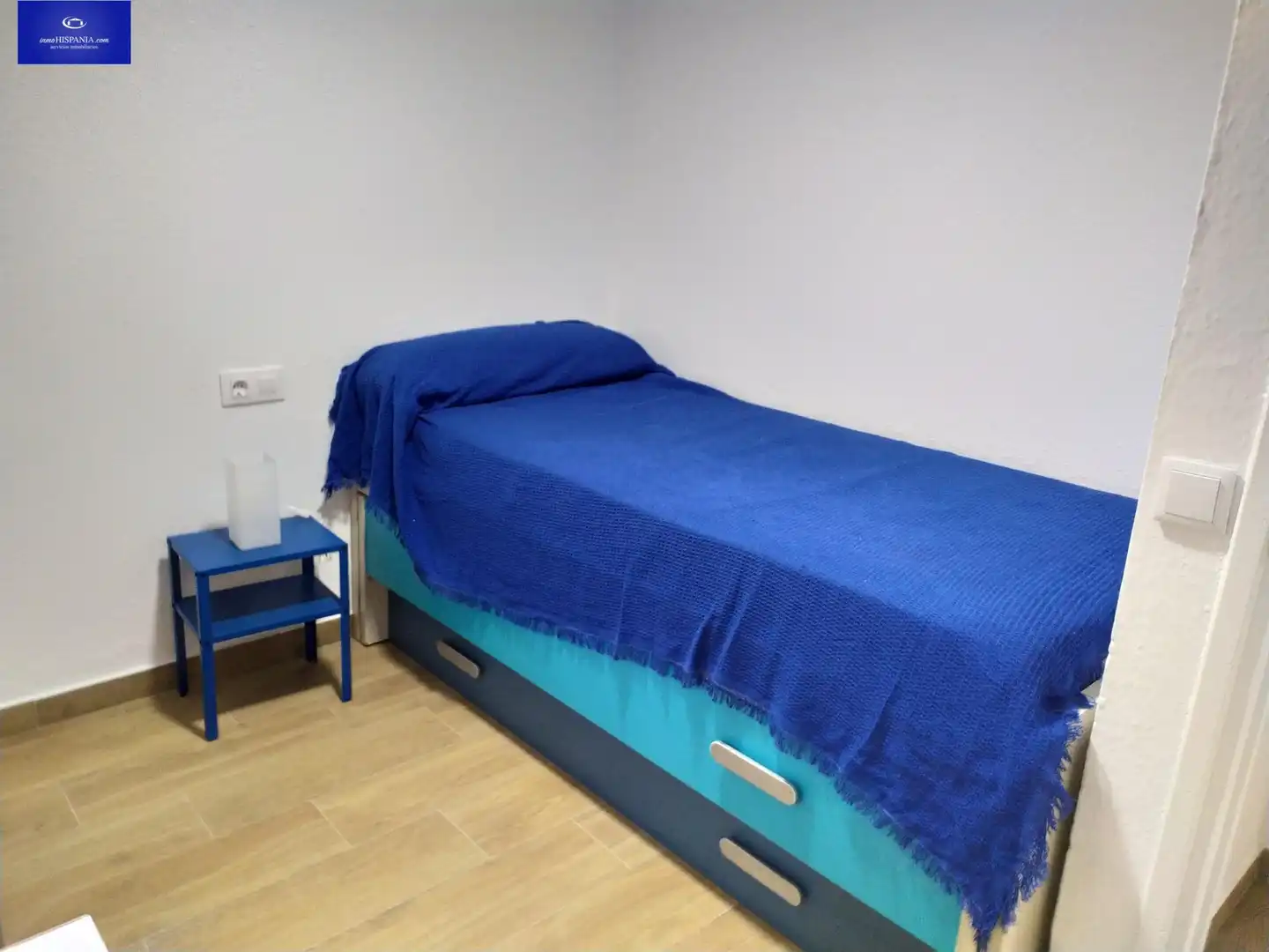 Schlafzimmer von Erdgeschoss zur Miete in Cádiz mit Möbliert