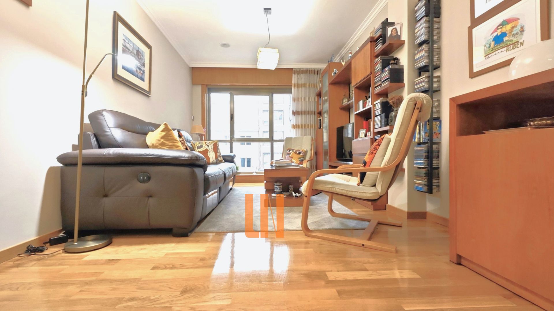 Living room of Flat for sale in A Coruña Capital   with Heating, Parquet flooring and Storage room