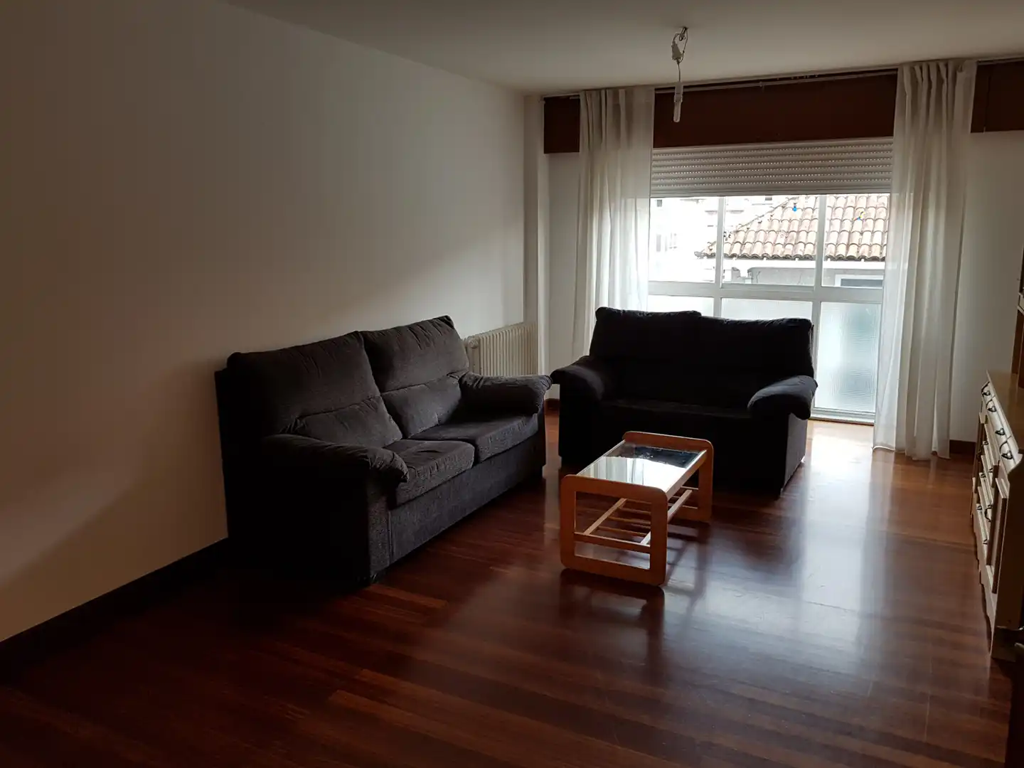 Sala de estar de Piso de alquiler en Santiago de Compostela  con Calefacción, Parquet y Amueblado