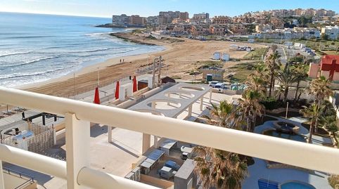 Ático con impresionantes vistas frontales al mar, en primera línea de la playa, 2 dormitorios, 2 baños, plaza de garaje, piscina y, imatge 4
