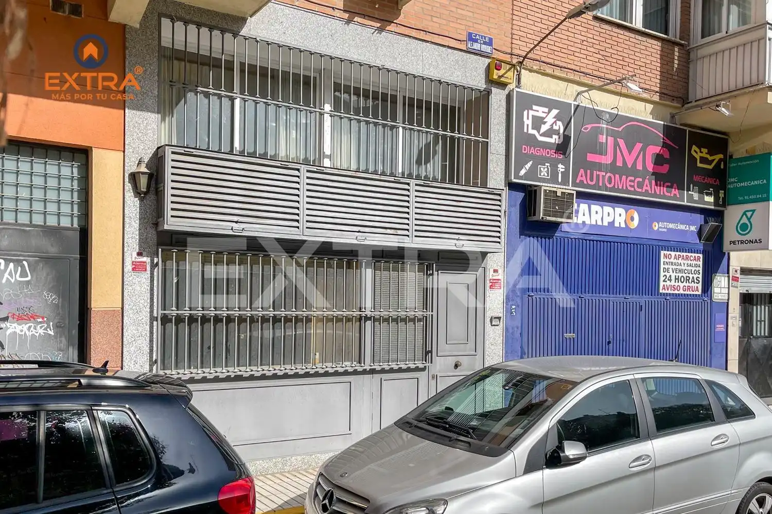 Exterior view of Commercial properties for sale in Madrid