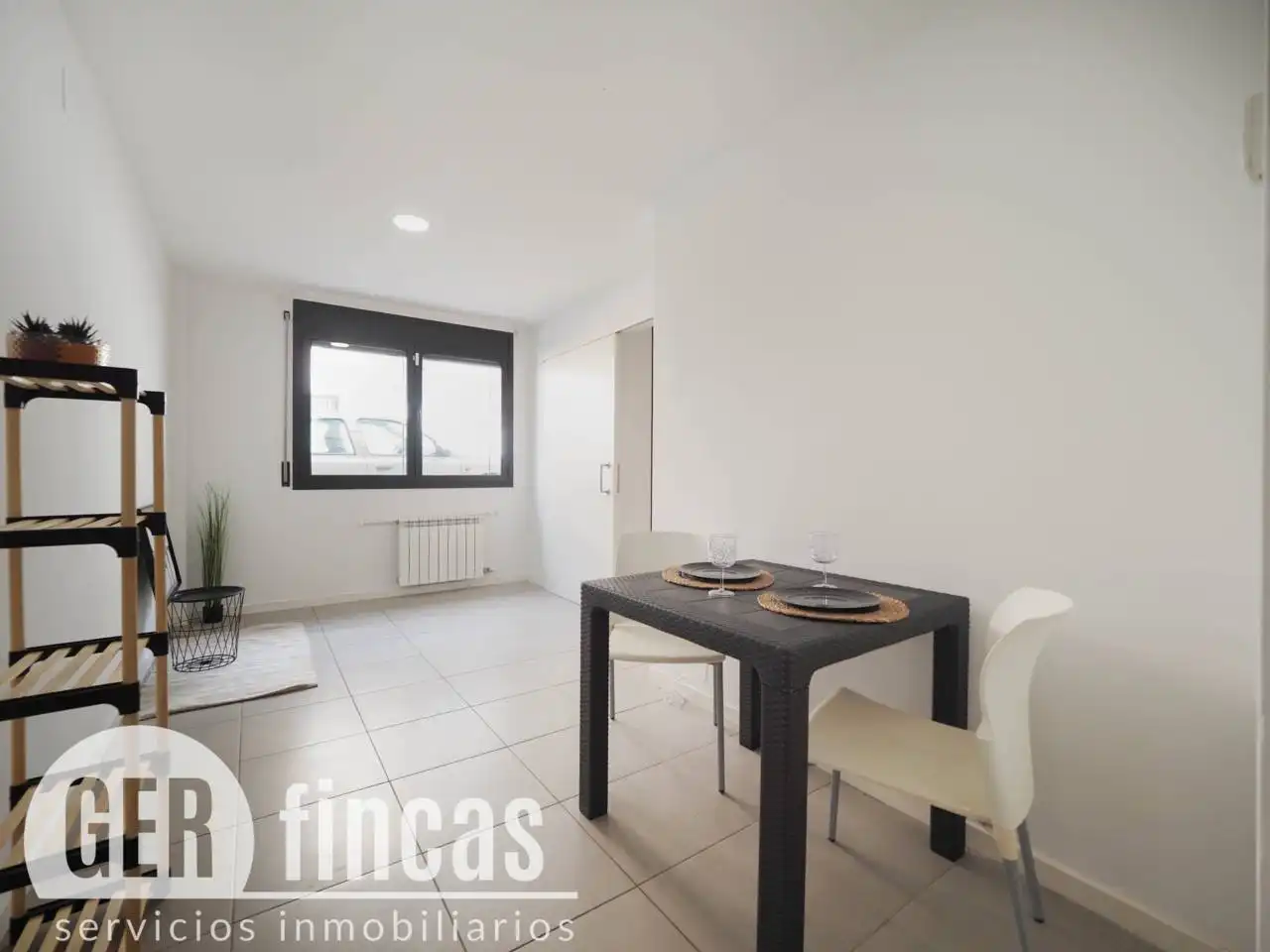 Flat with lift for sale in Calle Segòvia