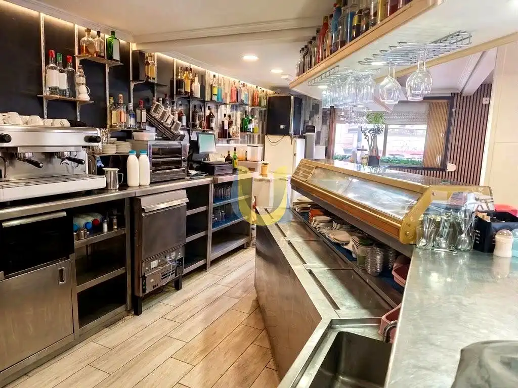 Locale commerciale in cessione a Centro, imagen 4