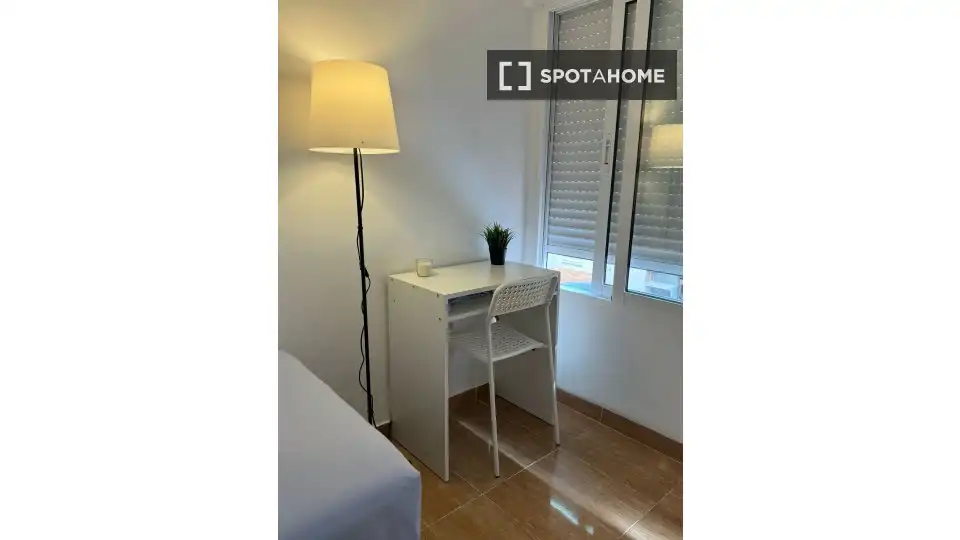 Habitación de Piso de alquiler en Alicante / Alacant con Aire acondicionado, Calefacción y Amueblado
