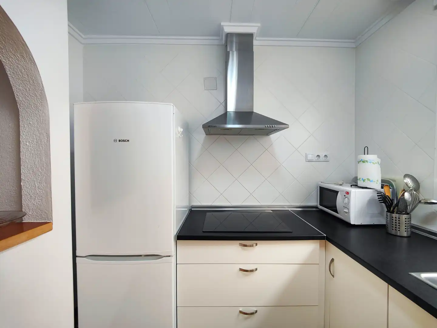 Cocina de Casa adosada de alquiler en Torrevieja con Aire acondicionado, Jardín privado y Terraza