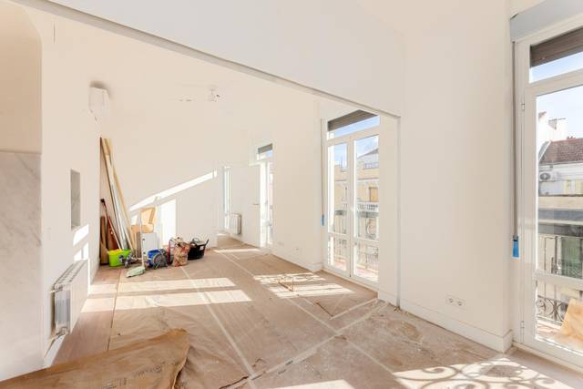 Piso en Venta en Calle GARCIA DE PAREDES en Trafalgar