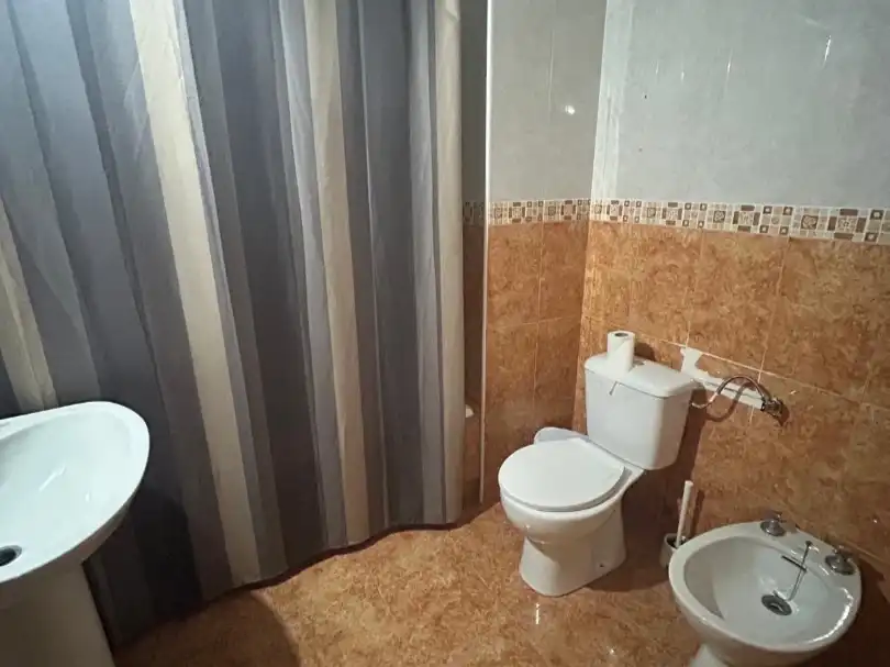 Baño de Oficina de alquiler en Huelva
