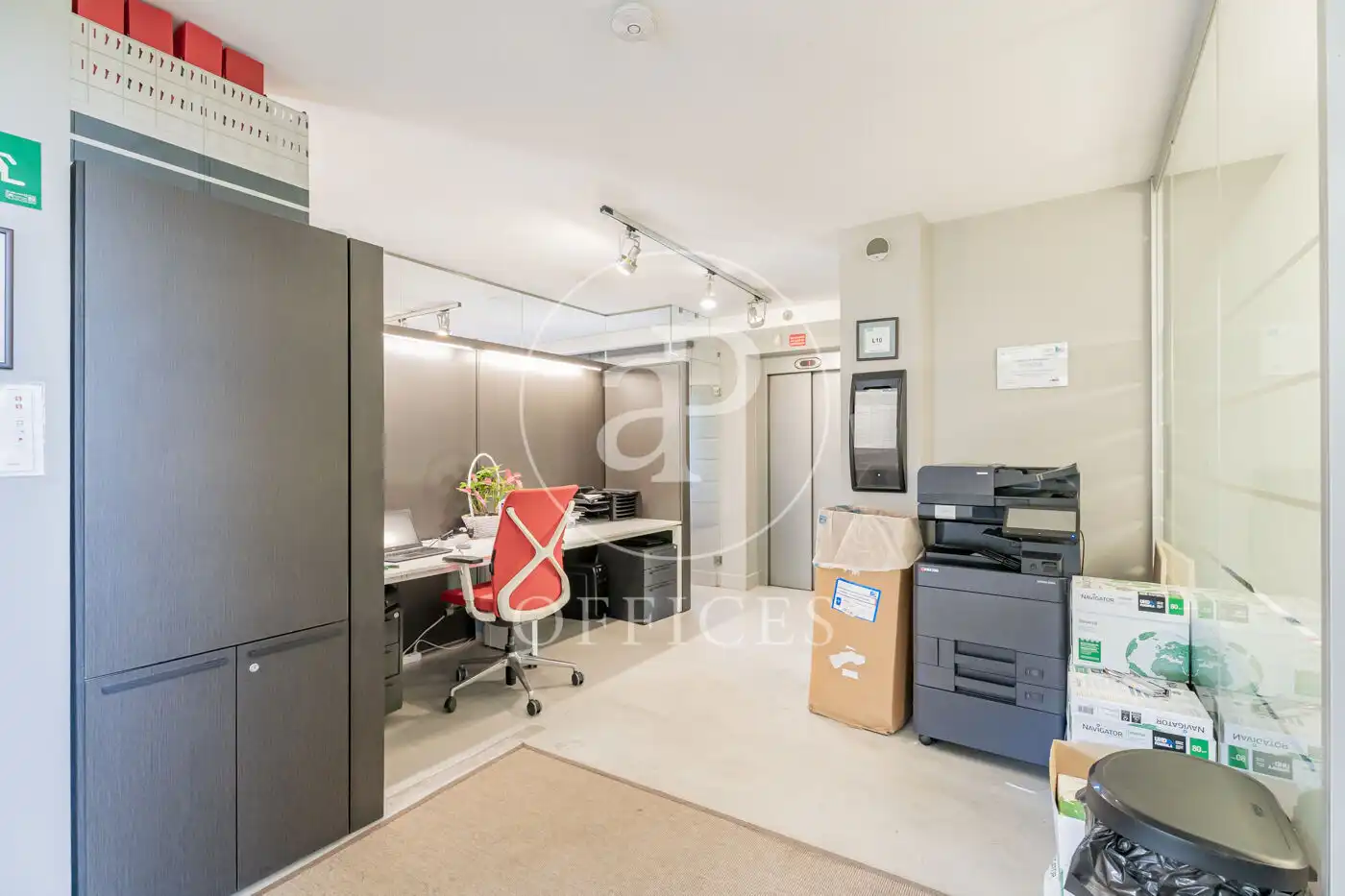 Office for rent in Madrid  with Air Conditioner