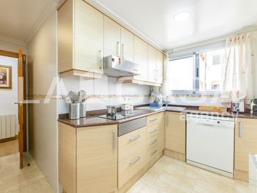 Piso con balcón en venta en Algirós
