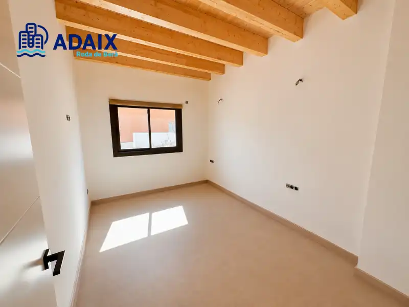 Casa o chalet en venta en Roda de Berà con Calefacción, Terraza y Piscina