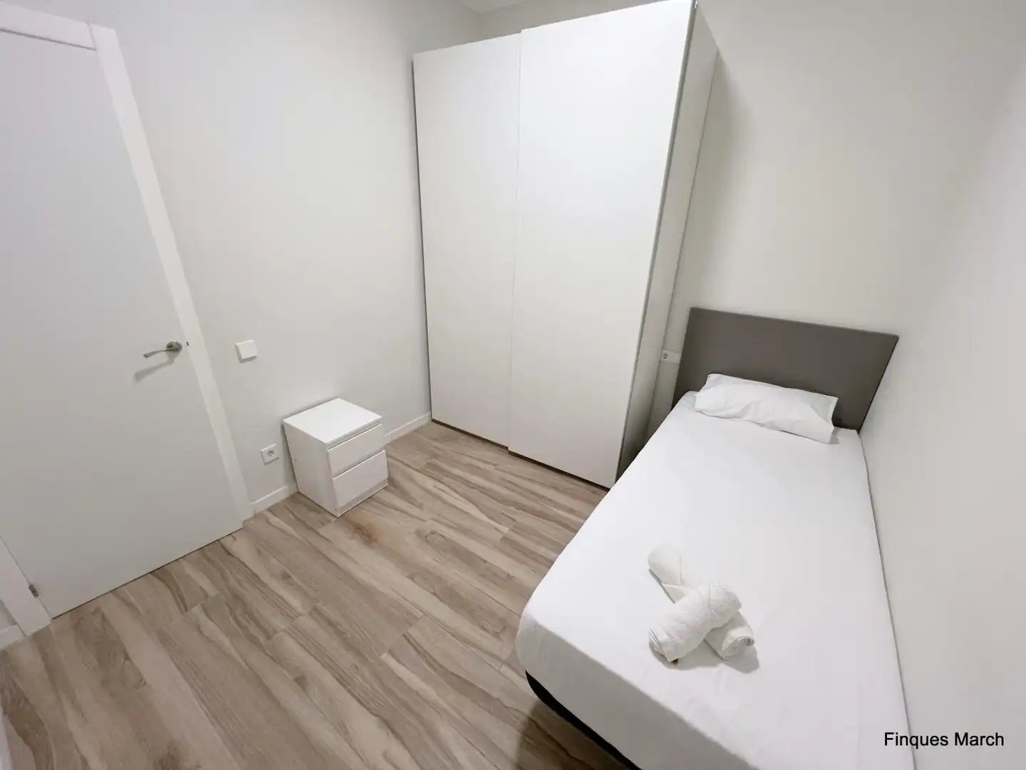 Habitación de Piso en venta en Barcelona con Aire acondicionado y Amueblado