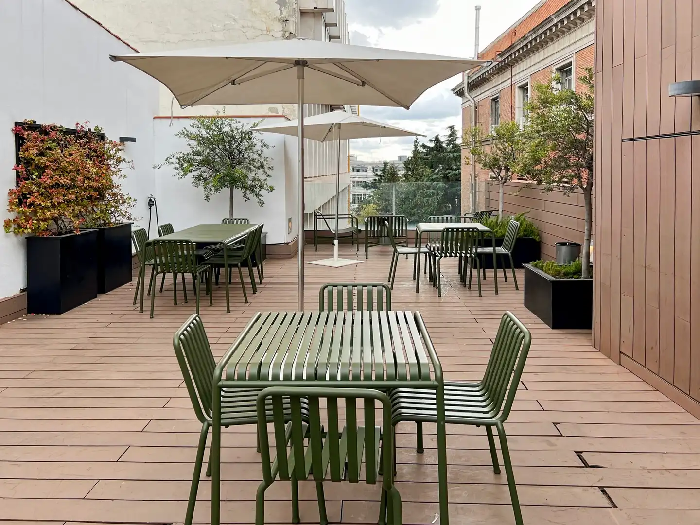 Terraza de Oficina de alquiler en Madrid con Aire acondicionado, Calefacción y Amueblado