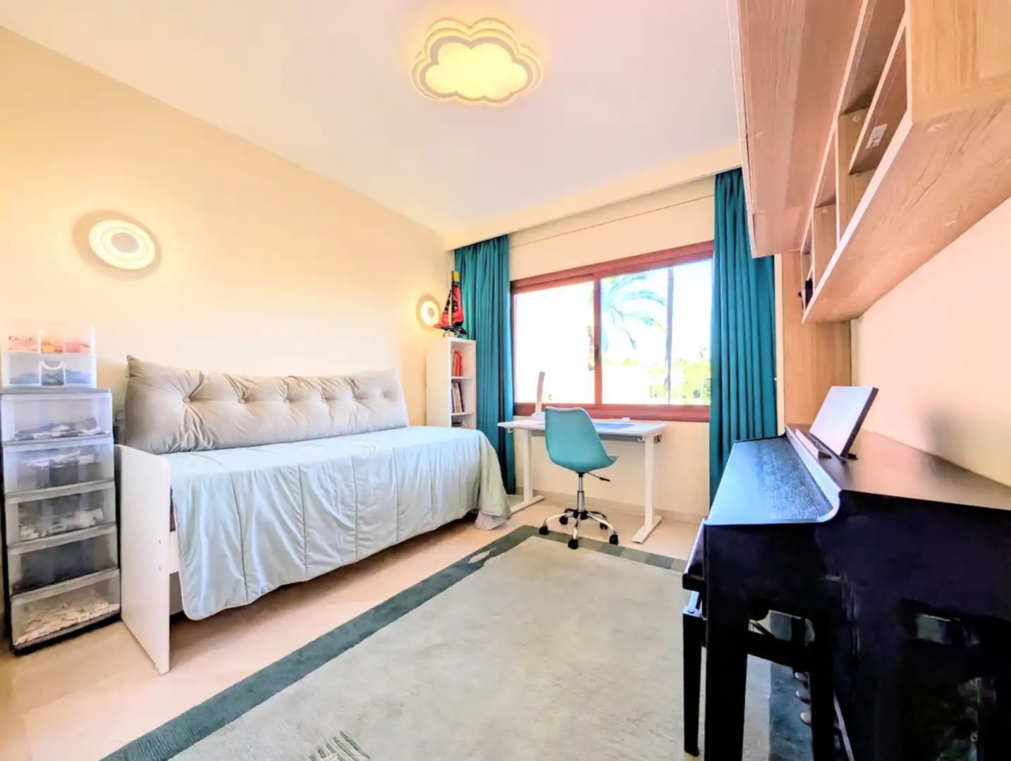 Habitación de Ático en venta en Estepona con Aire acondicionado, Calefacción y Terraza