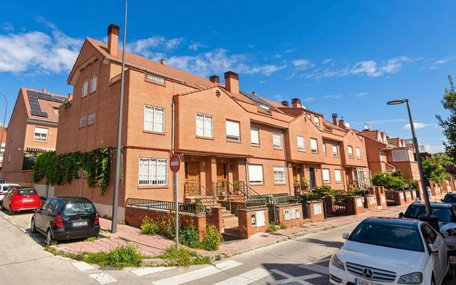 Casa adosada en Venta en Sector 3