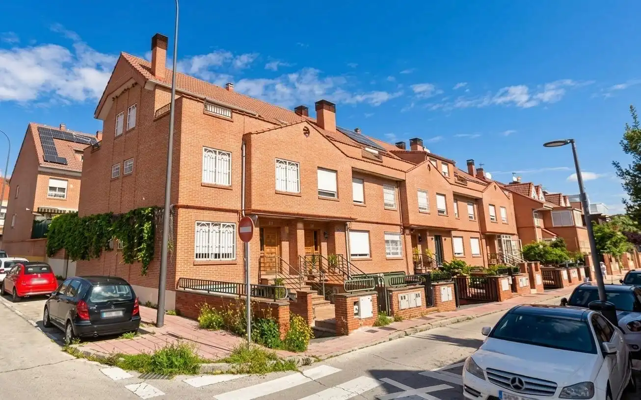 Exterior view of Detached homes for sale in Getafe  with Air Conditioner, Private garden and Terrace