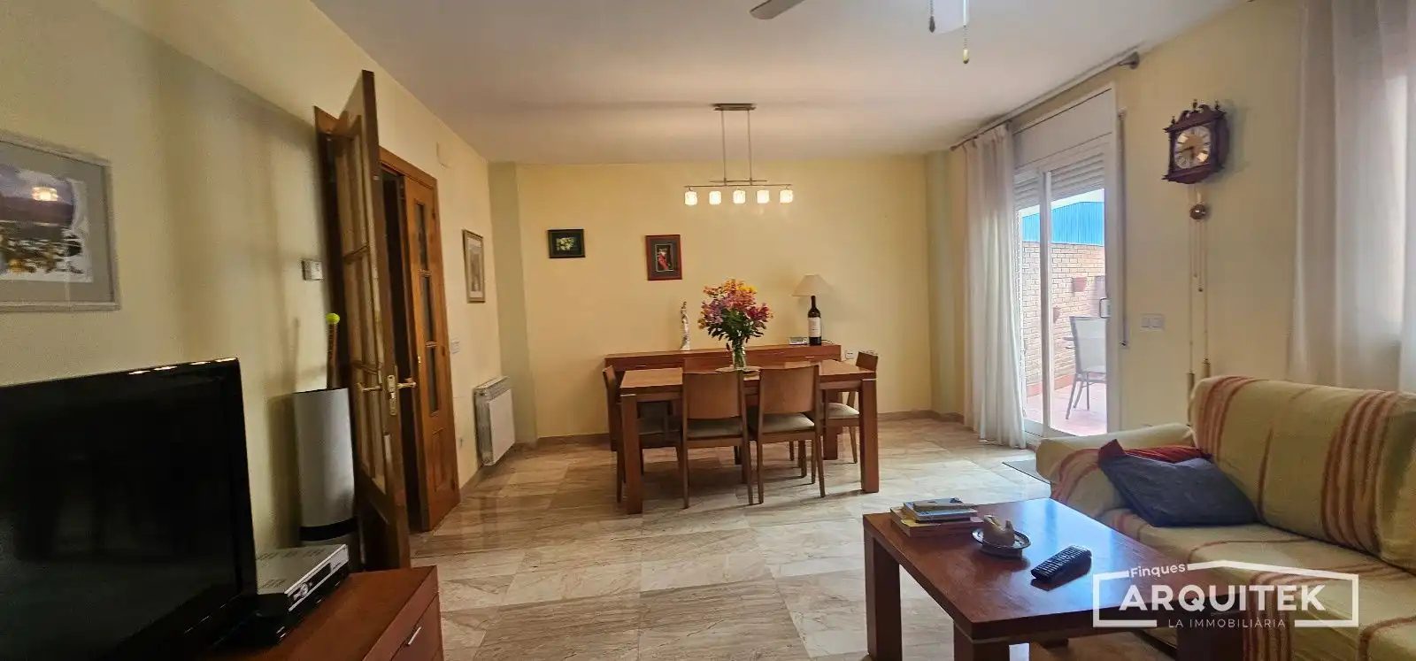 Comedor de Casa adosada en venta en Torrefarrera con Aire acondicionado, Calefacción y Jardín privado