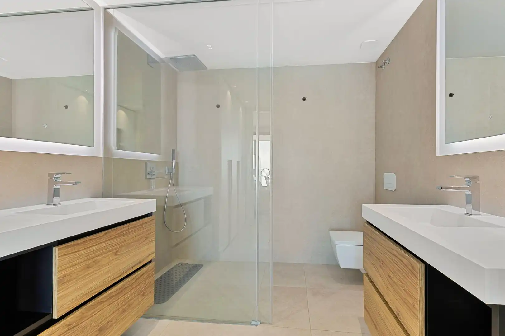 Bany de Apartament en venda en Fuengirola amb Aire condicionat, Calefacció i Terrassa
