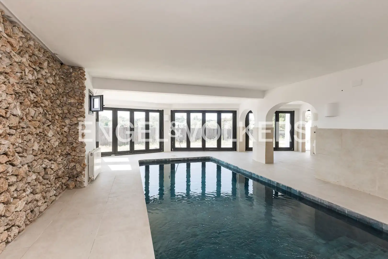 Swimming pool of Houses for rent in Ciudalcampo  with Air Conditioner, Heating and Private garden