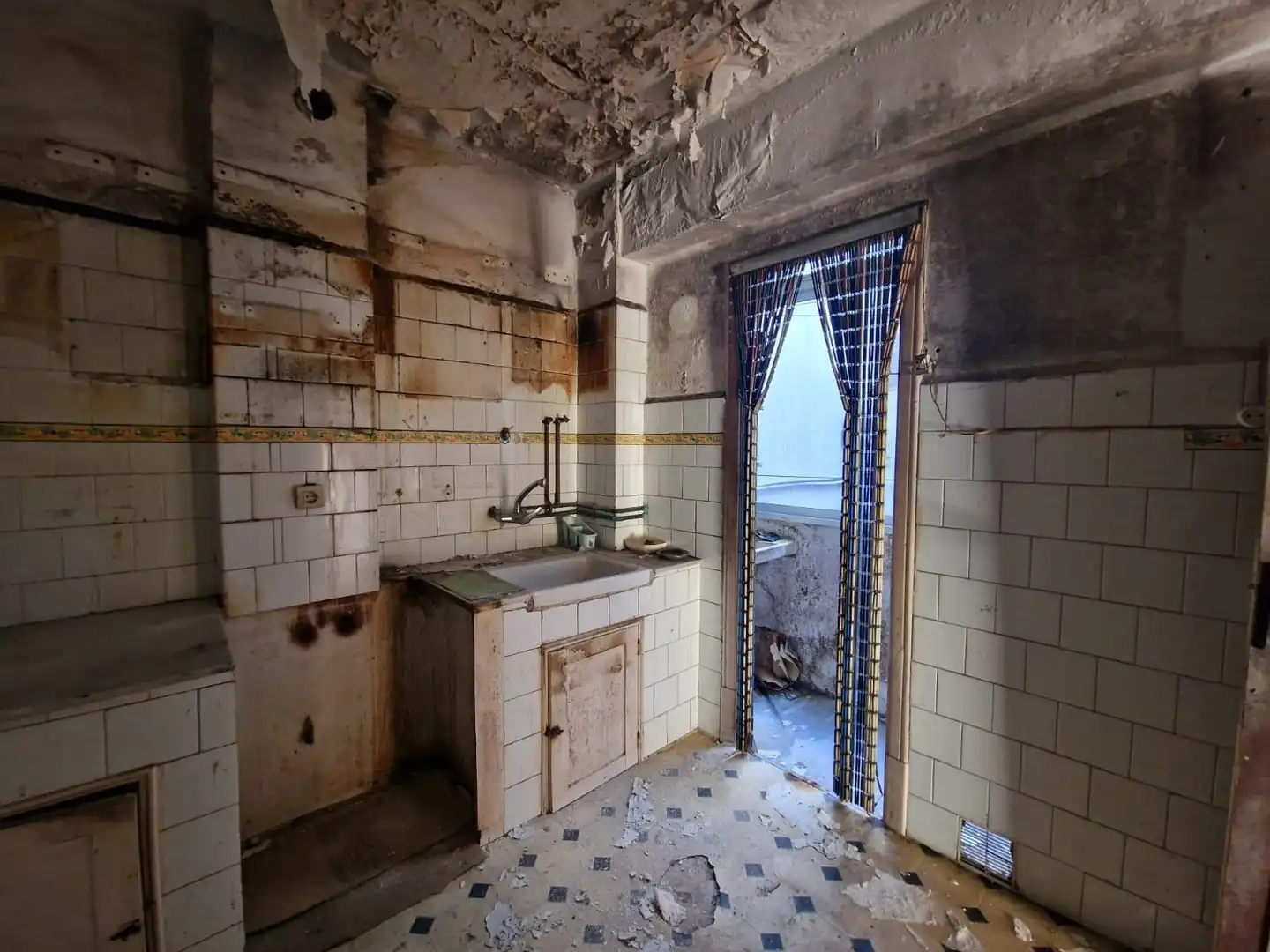 Cocina de Edificio en venta en Vigo 