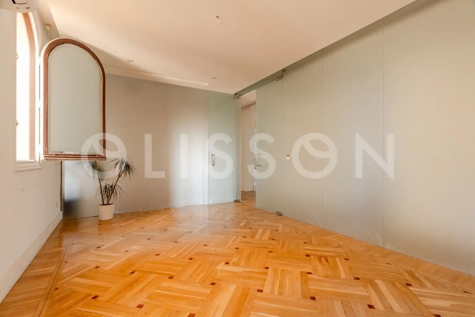 Living room of Flat for sale in Madrid  with Air Conditioner, Heating and Storage room