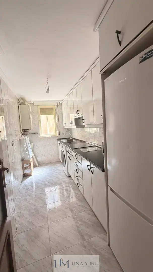 Cuina de Pis en venda en Villares de la Reina amb Calefacció i Balcó