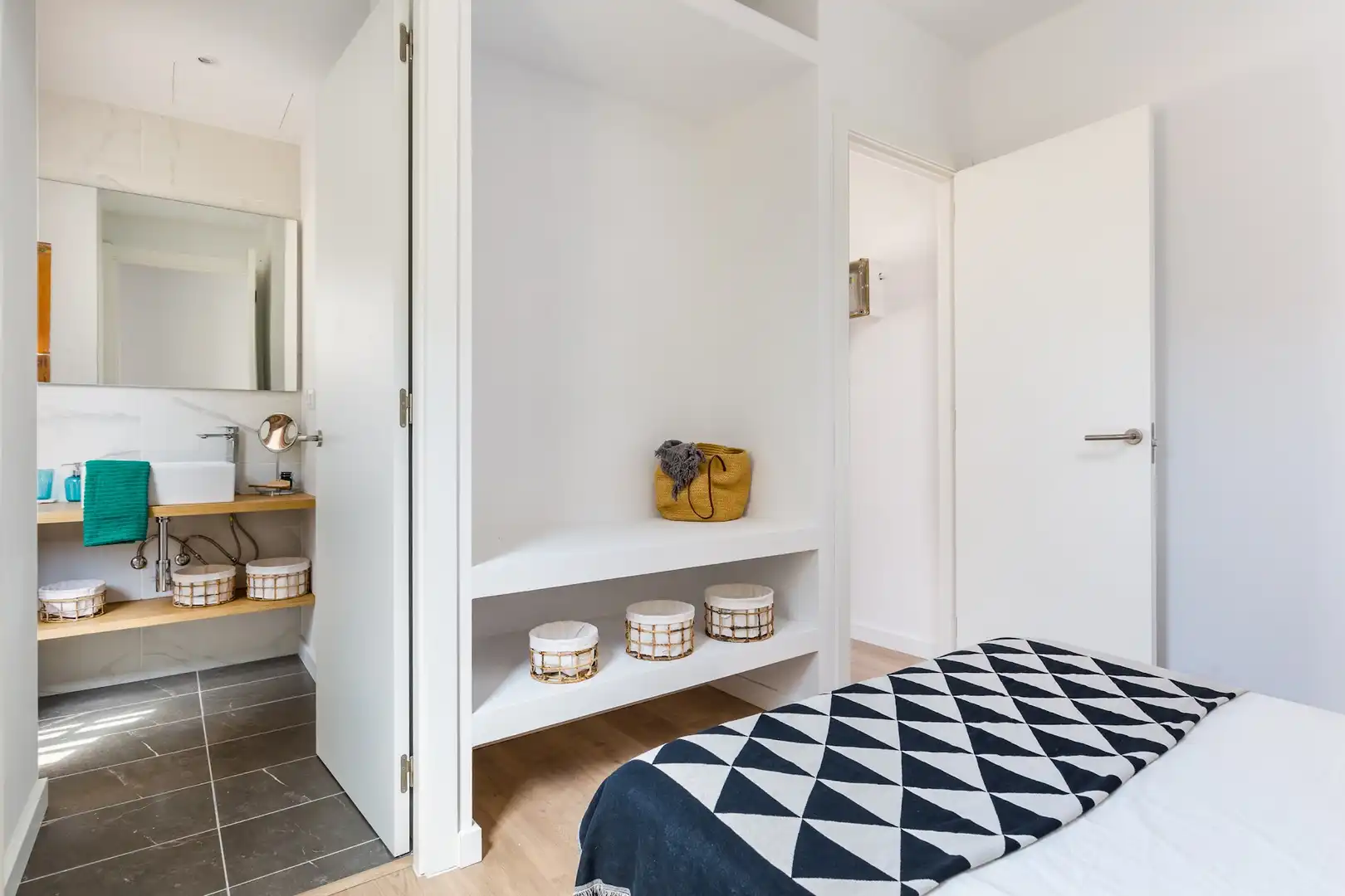 Schlafzimmer von Wohnungen mieten mit Kaufoption in Barcelona mit Klimaanlage, Terrasse und Möbliert