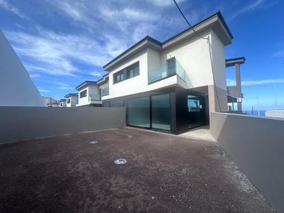 Vista exterior de Casa o xalet en venda en Santa María de Guía de Gran Canaria amb Aire condicionat i Terrassa