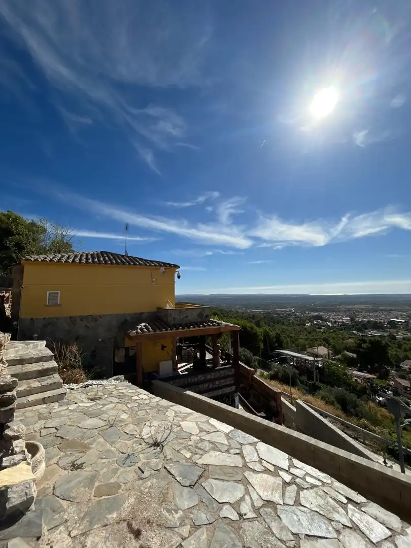 Xalet amb terrassa en venda a Carrer Paisos Catalans, imagen 4