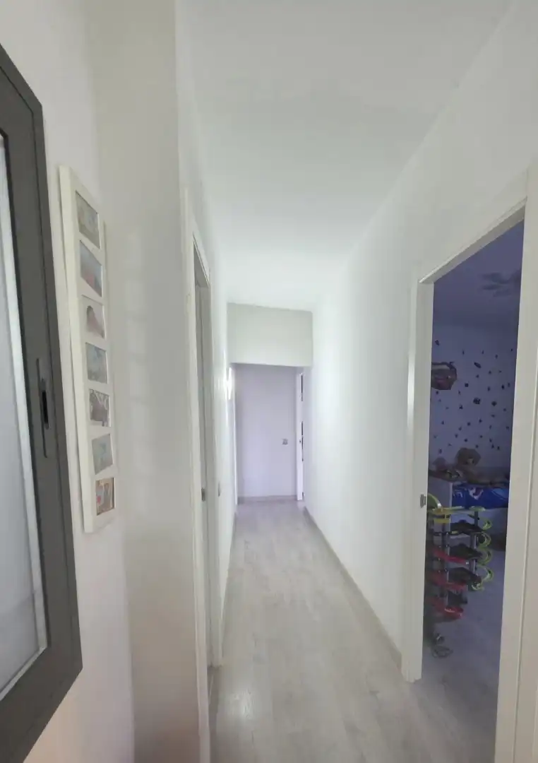 Casa adosada en venda en Santa Coloma de Gramenet amb Aire condicionat, Calefacció i Parquet