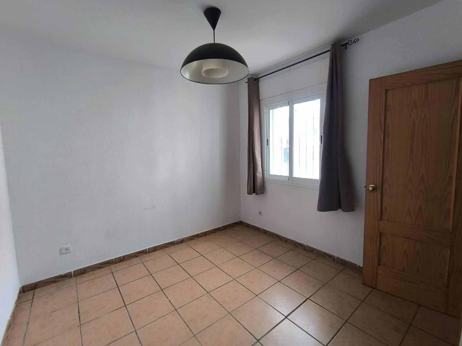 Bedroom of Single-family semi-detached for sale in Los Barrios  with Private garden and Swimming Pool
