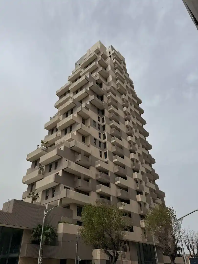 Vista exterior de Pis de lloguer en Mataró amb Aire condicionat, Parquet i Piscina