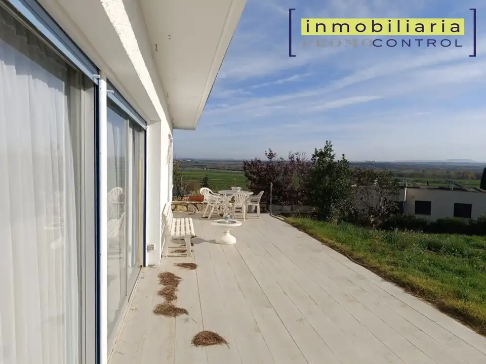 Chalet con terraza en venta en Calle Río Aragón 4, imagen 69