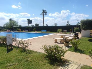 Chalet con piscina en venta en Zona Carrefour - Urbanizaciones