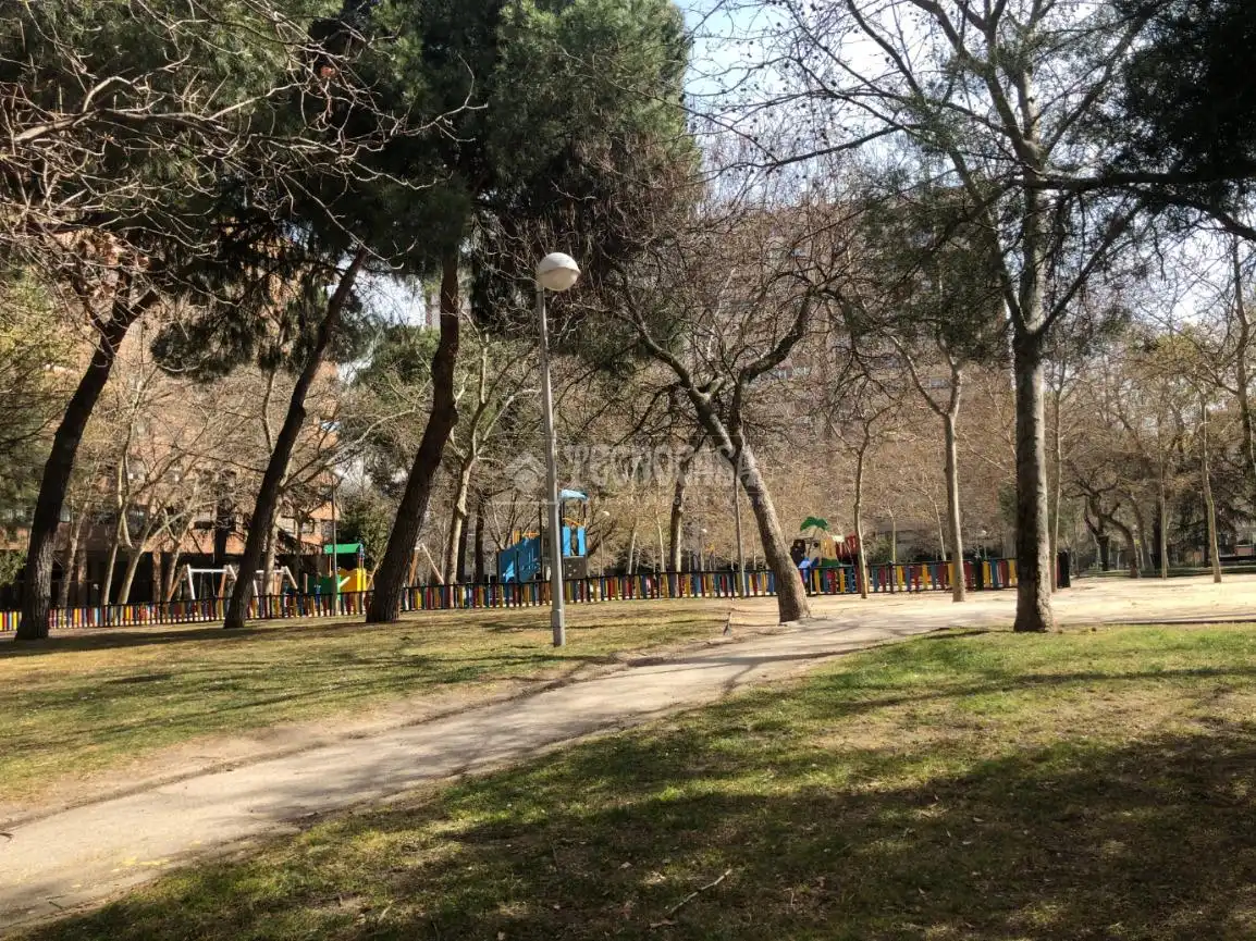 Vista exterior de Garatge en venda en Madrid