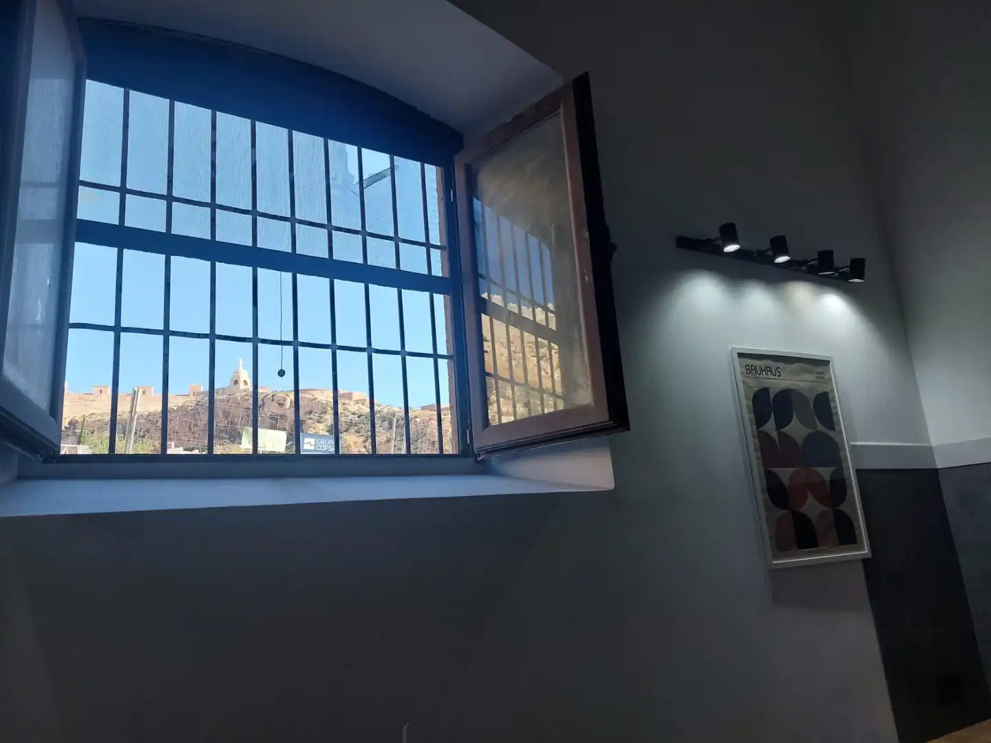 Vista exterior de Loft en venda en Almería amb Aire condicionat