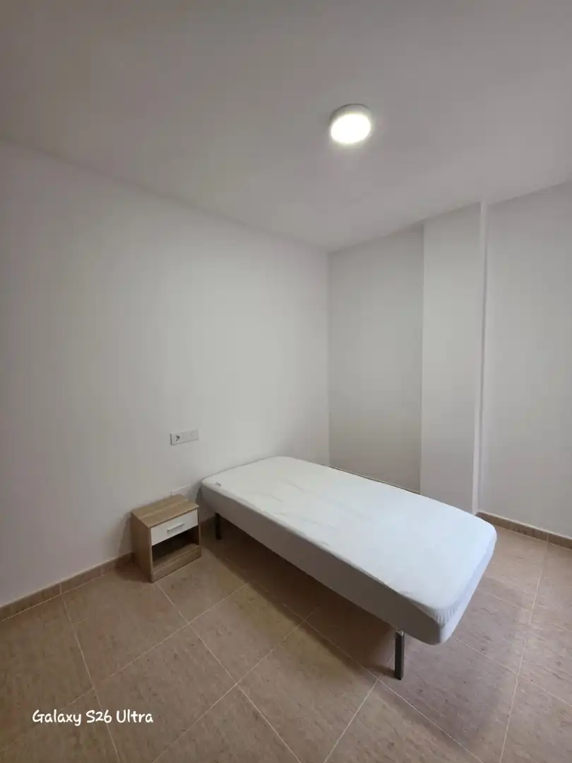 Habitación de Casa o chalet de alquiler en Albatera con Terraza, Trastero y Amueblado