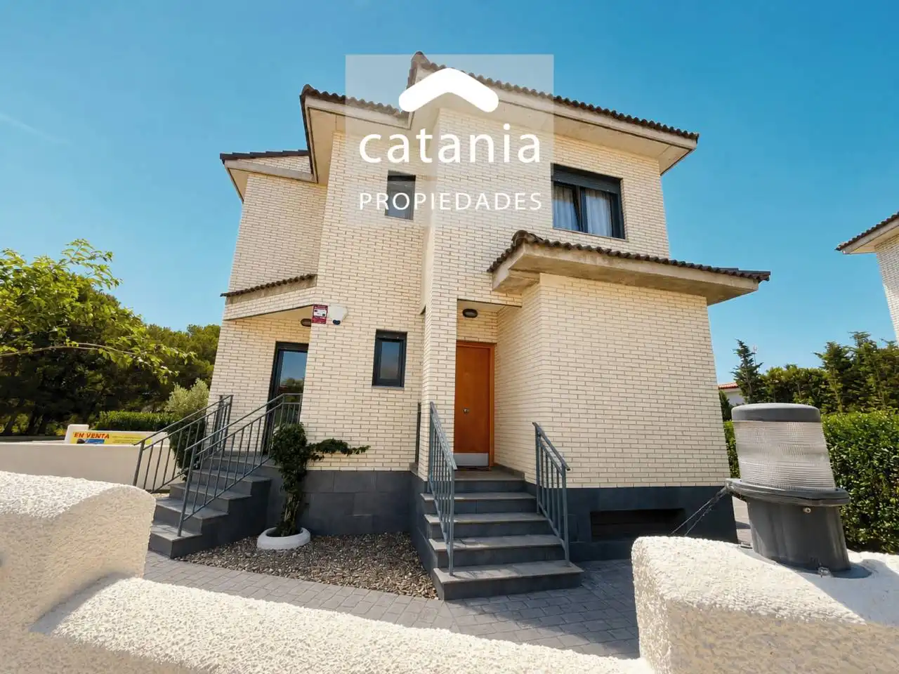 Casa bifamiliare con piscina in vendita a Calle Magnòlia