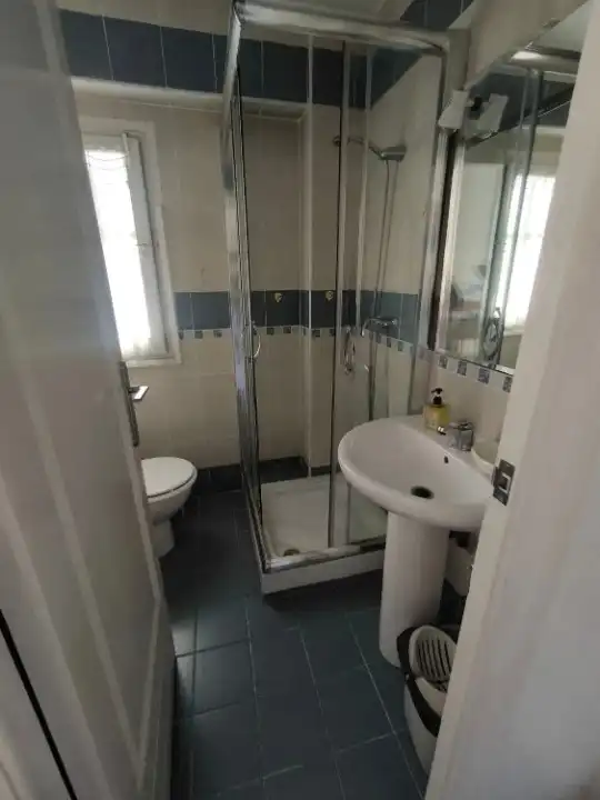 Baño de Piso en venta en Valencia con Aire acondicionado, Calefacción y Amueblado