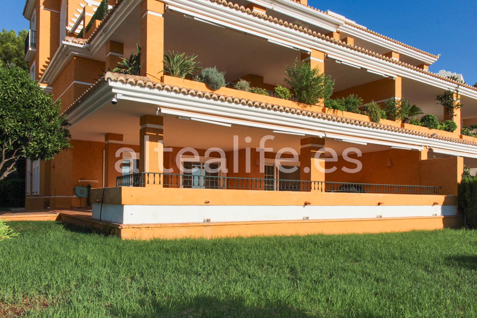 Exterior view of Apartment for sale in Altea  with Air Conditioner, Heating and Private garden