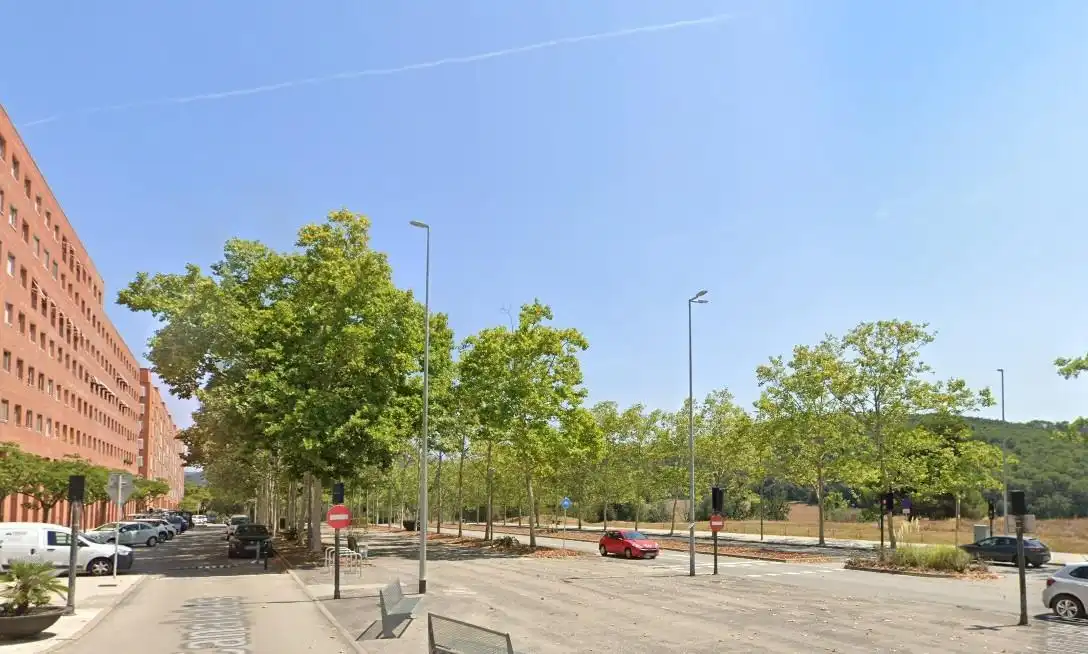 Vista exterior de Pis en venda en Cerdanyola del Vallès